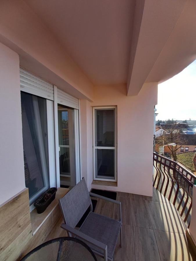 Ferienwohnung Tei Oradea Exterior foto